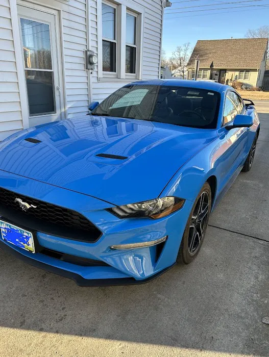 Hawkeye Auto Body 1
