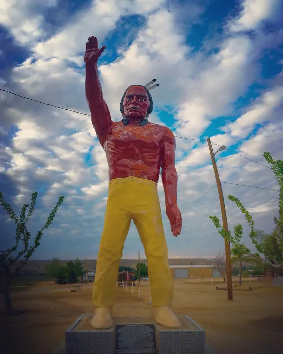 Muffler Man: Indian Warrior 5