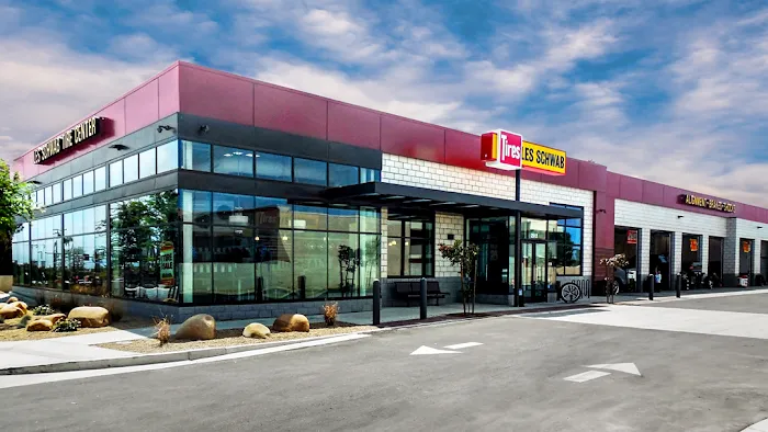 Les Schwab Tire Center 2