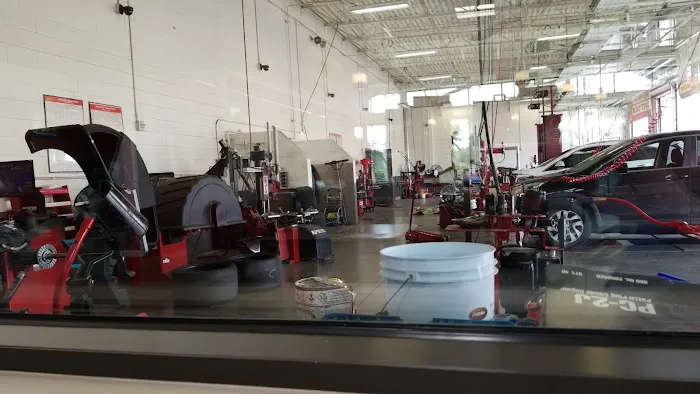 Les Schwab Tire Center 9