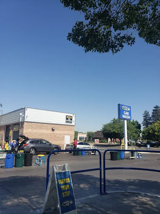 Sparkling Image Express Oil Change 1