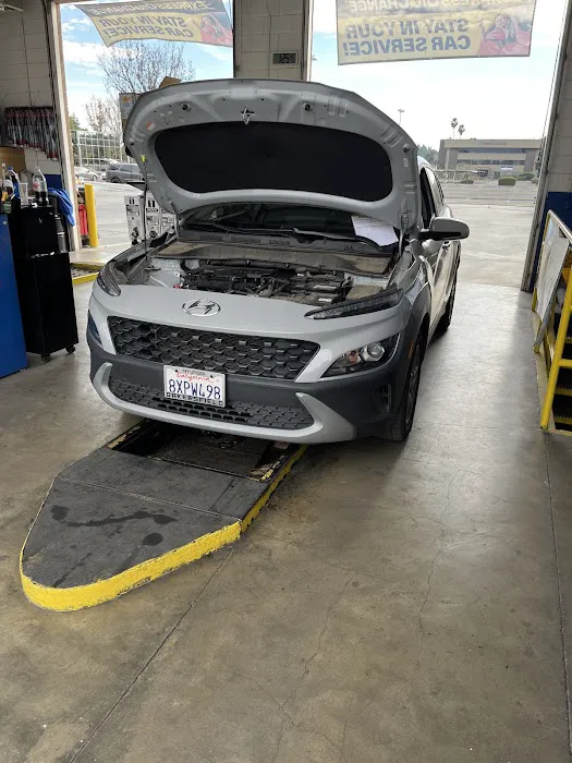 Sparkling Image Express Oil Change 5