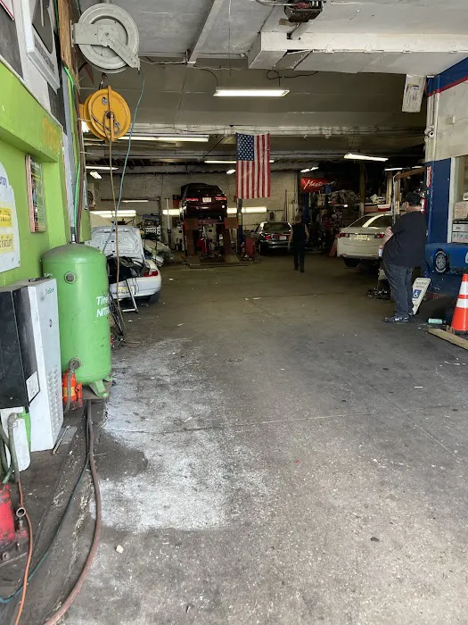 Dillin Auto & Tire Car Care 3