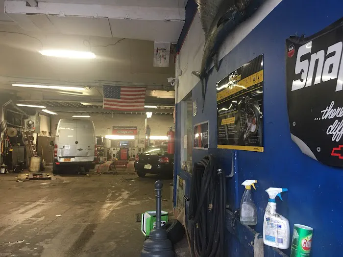 Dillin Auto & Tire Car Care 7
