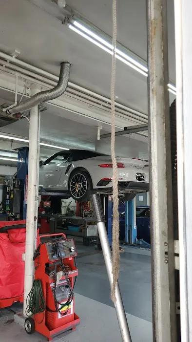 AUTOSPORT SERVICES 6