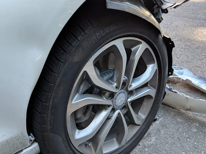 Smitty's Auto Body 8