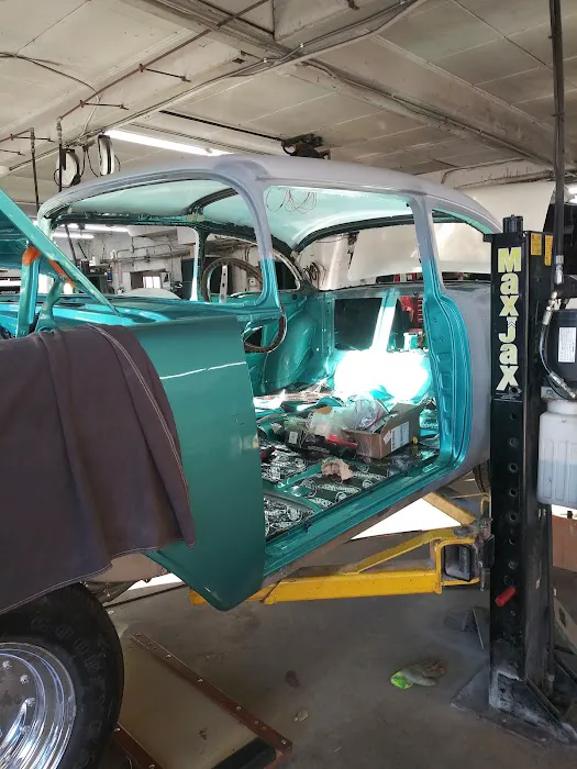 Lisi's Auto Body Inc 4