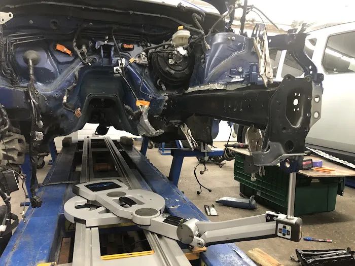 Lisi's Auto Body Inc 9