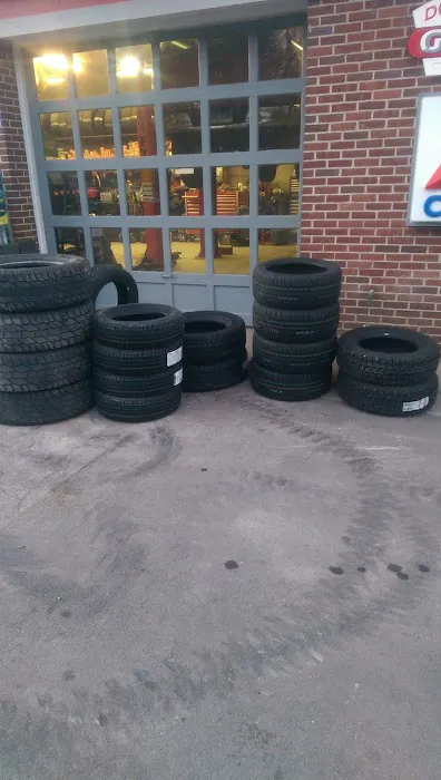 Dodgingtown Garage 0