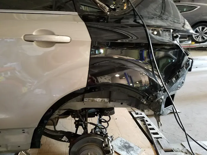 J & M Auto Body 6