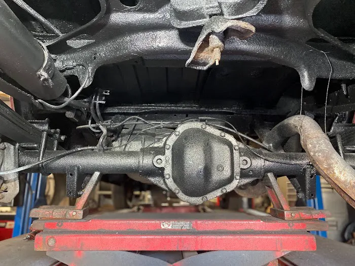 Robinson's Auto & Tire Shop LLC & undercoating 4