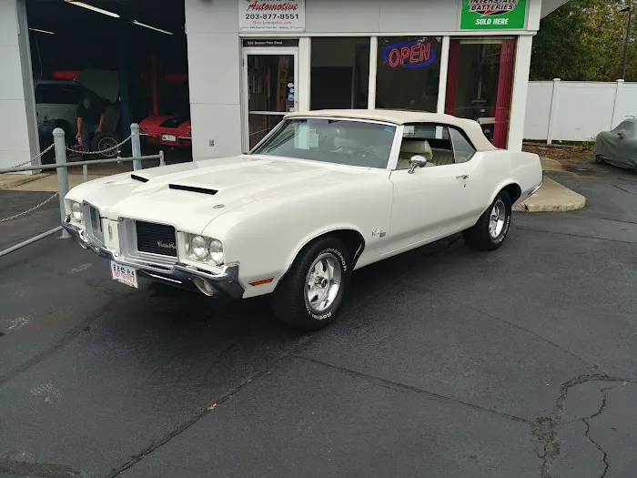 Bruneau's Auto 8