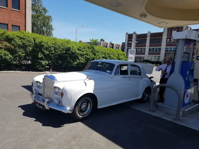 Mamone's Auto Body 6