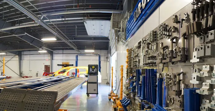 Cole's Collision Center of Colonie 7