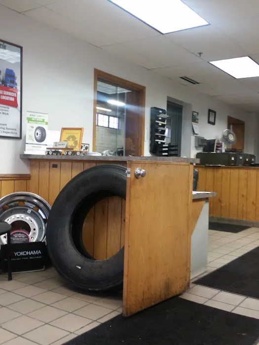 Pomp's Tire Service 8