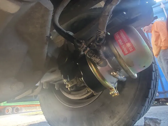 MD Truck Trailer Mobile Repair Tires 7
