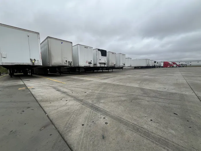 Hampshire Truck Center (HTC) 0