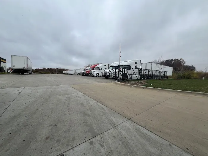 Hampshire Truck Center (HTC) 2