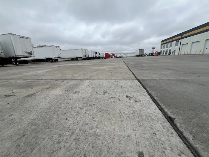 Hampshire Truck Center (HTC) 5