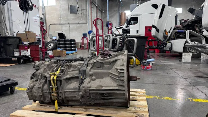 Hampshire Truck Center (HTC) 8