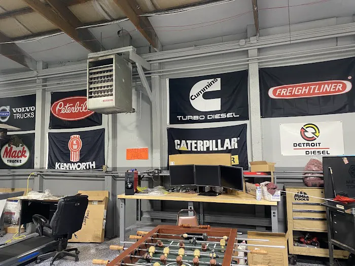R & L Ultimate Truck Shop 1