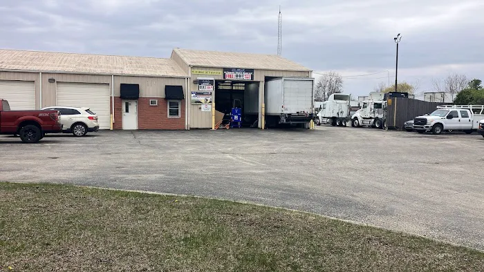 R & L Ultimate Truck Shop 2