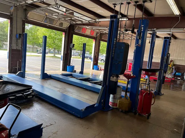 Shorewood Auto 4