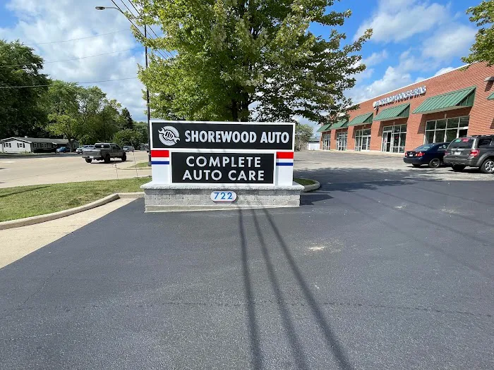 Shorewood Auto 9