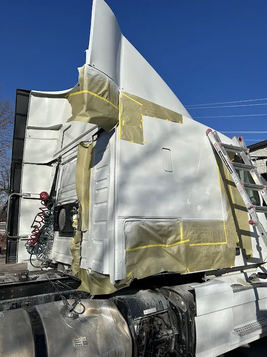 FAVA AUTO BODY LLC 0