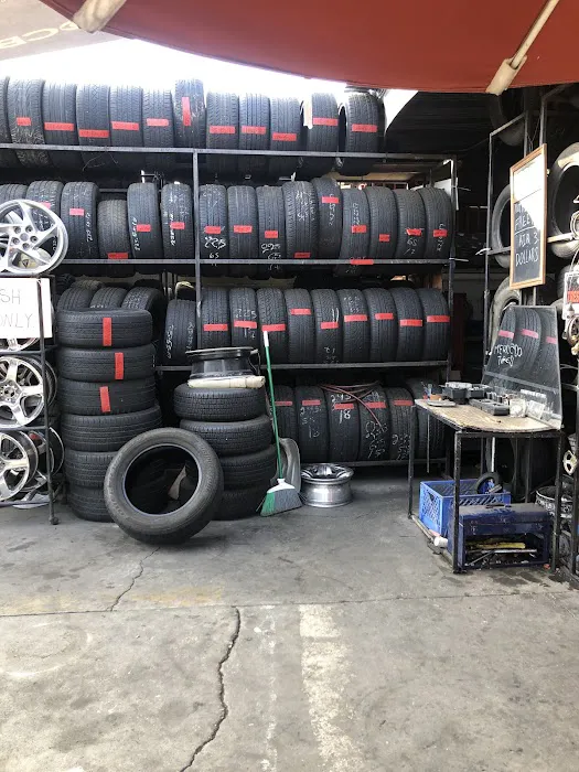 Mercado Tires 5