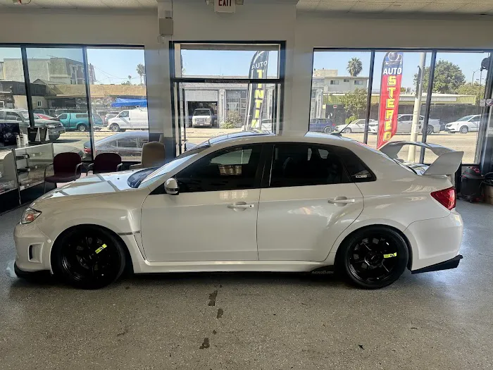 Emely's Tint-Stereo 0
