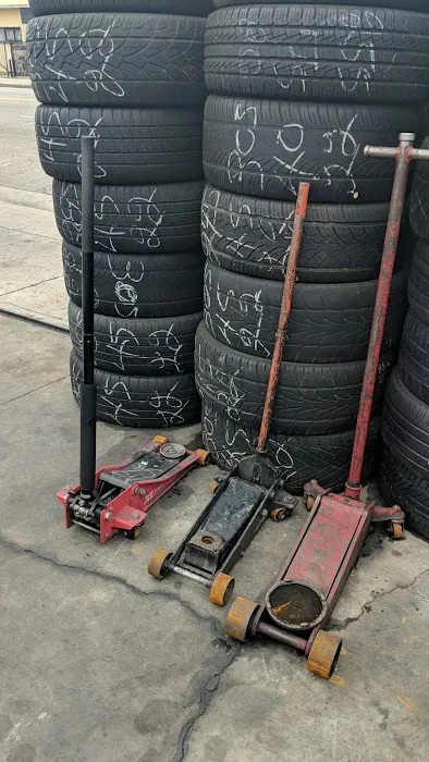 Guadalajara Tires & Auto Repair 4