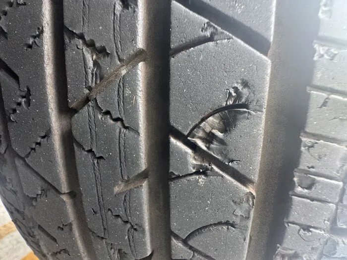 Guadalajara Tires & Auto Repair 6