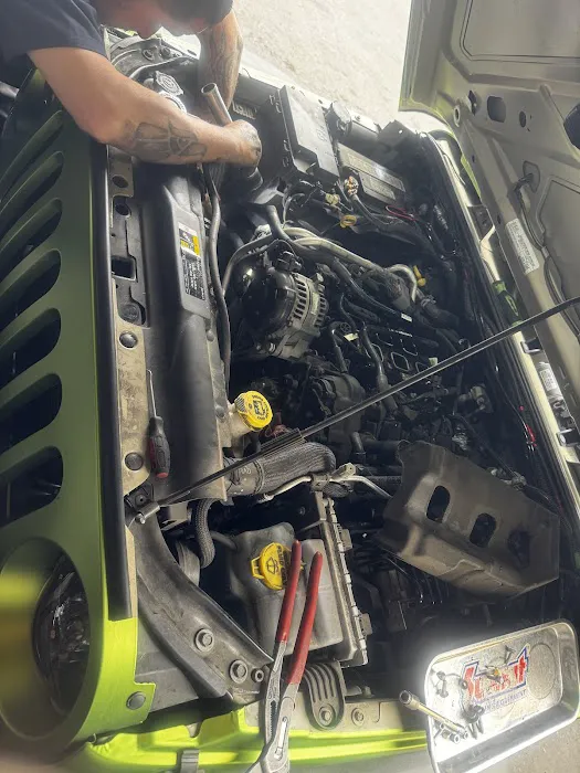 La Maquina Auto Repair 4