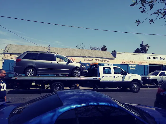 ZRJ Auto Body 3