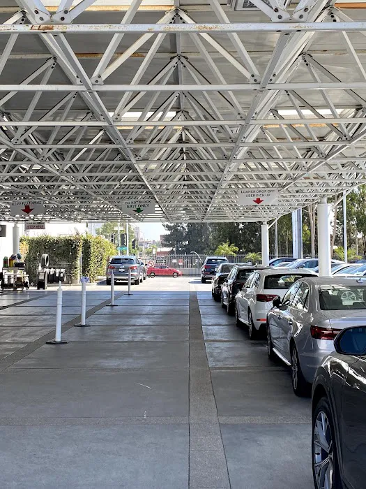 Audi Downtown LA Service Center 6