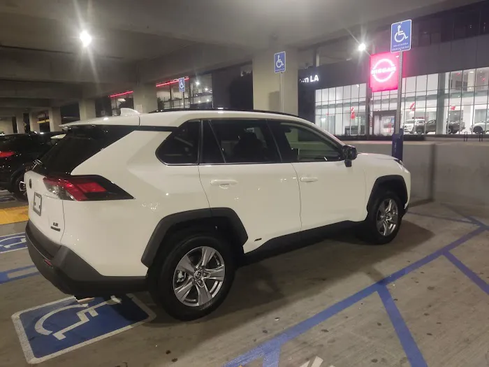 Toyota of Downtown L.A. Parts Center 3