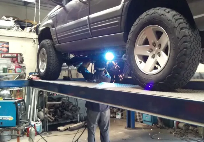 Mufflers R Us 3