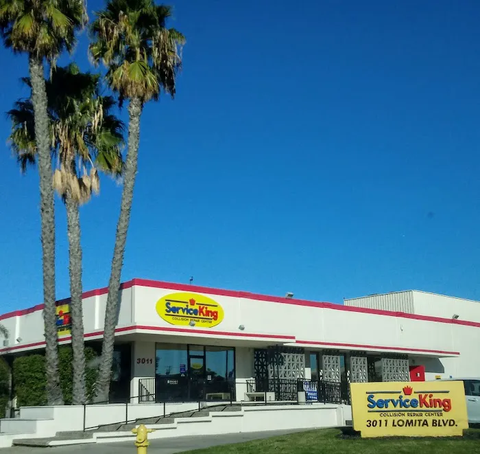 Crash Champions Collision Repair Torrance Lomita 4