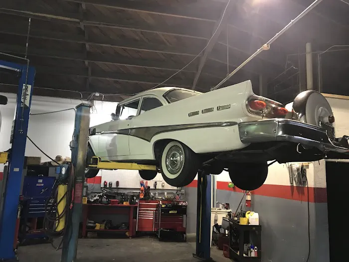 Carlos Auto Garage 4