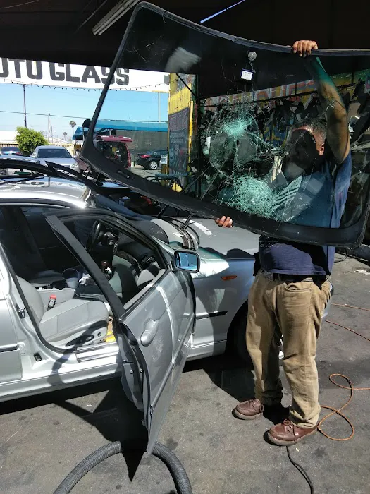 K&D Auto Glass 3