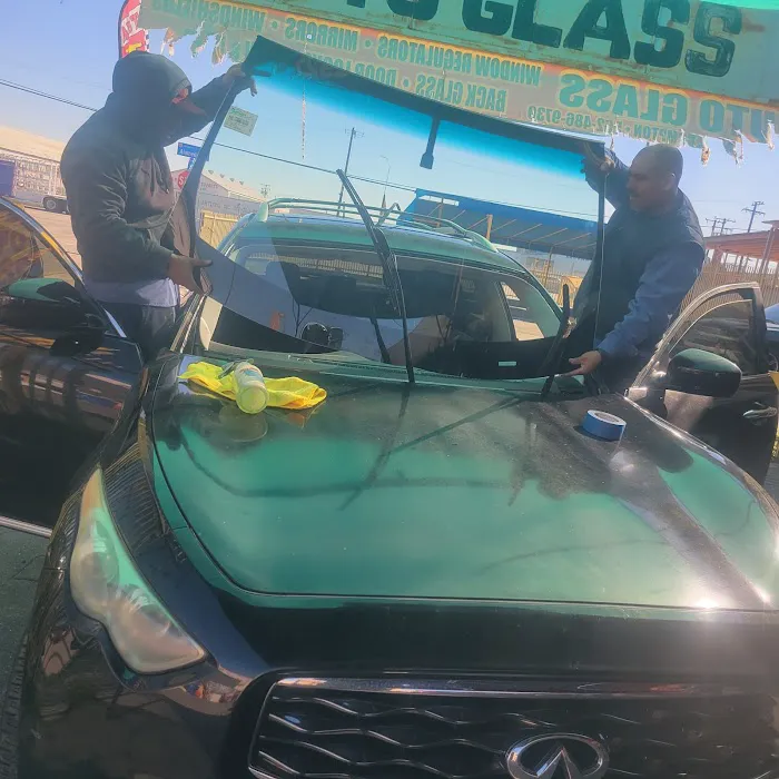 K&D Auto Glass 8