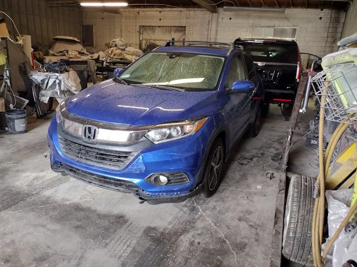 TONY'S BODY SHOP 9