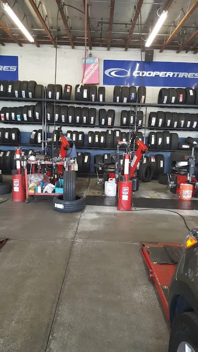Santana Tires & Wheels 3
