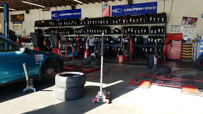 Santana Tires & Wheels 2