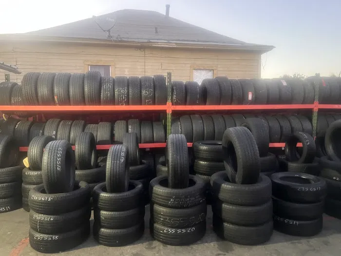 Juanito Tires 5