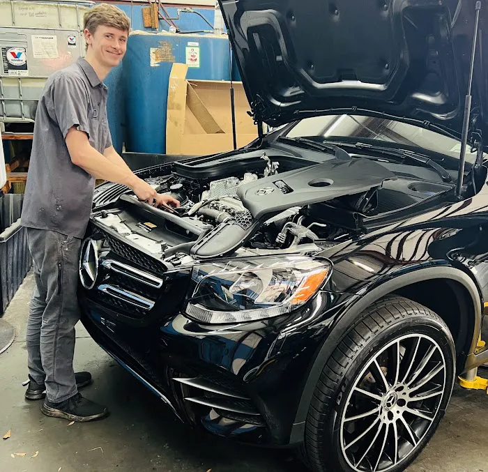 Import Auto Repair 4