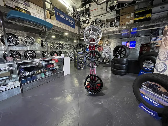 SHM Motorsports 6