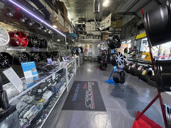 SHM Motorsports 8