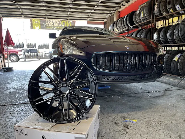 AZ Luxury Motorsport 4